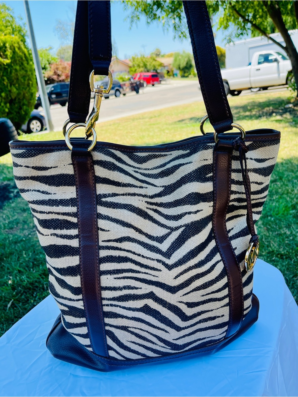 MICHAEL KORS Zebra-Pattern Canvas Tote bag with Dark Brown leather trim.
